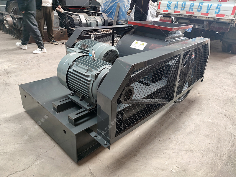 雙齒輥破碎機(jī)，如何解決大塊物料破碎的困擾？